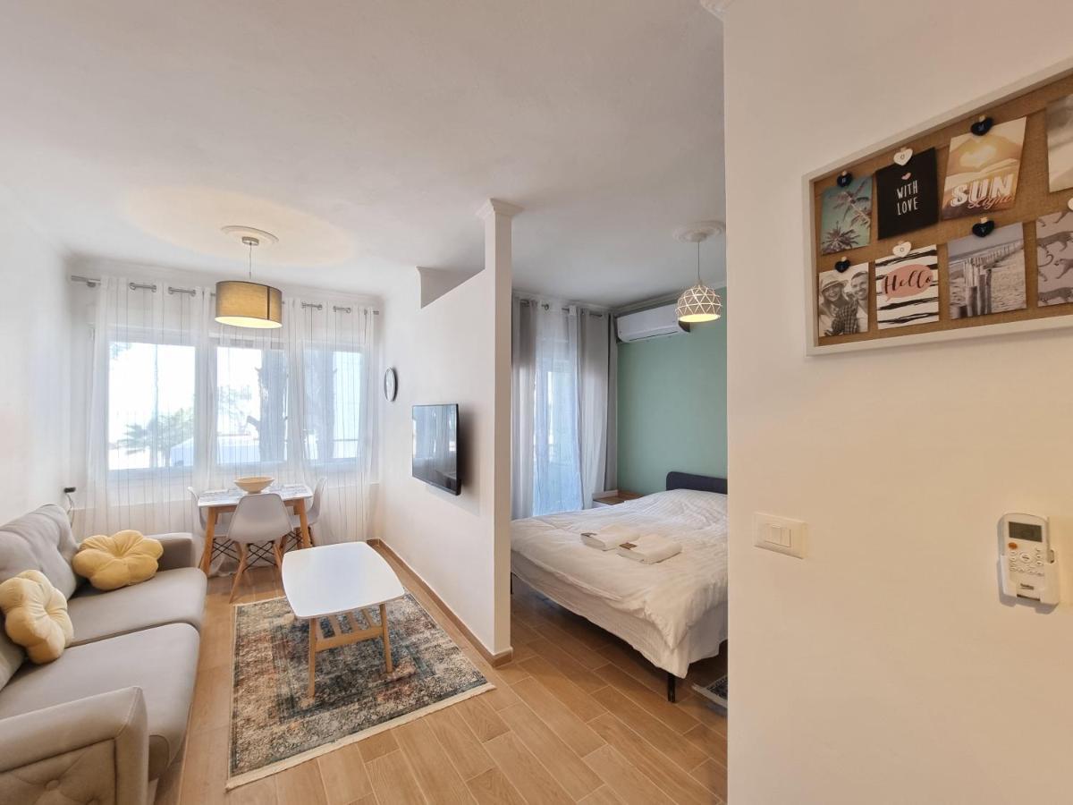 Hana Seaview Apartment Golem  Bagian luar foto